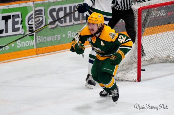 BHP Recap: Broncos rally late to beat Klippers in a shootout